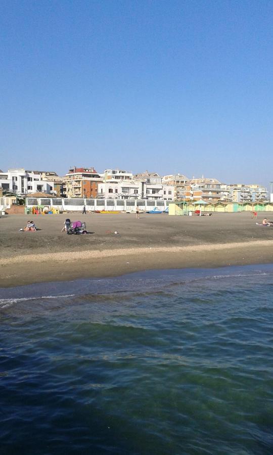 Ostia Loft Fronte Mare Apartment Exterior photo